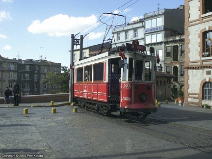 old_tram1.jpg